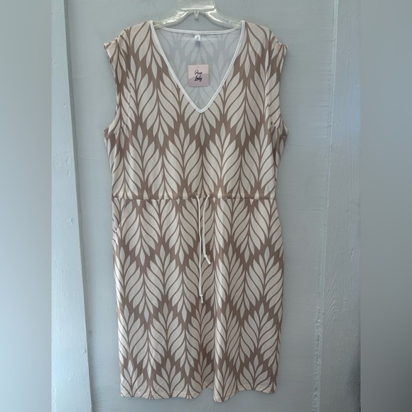 Pixie Lady Plus Size Womens Cream and Brown Leaf Print Midi Dress Size 2X NWT - Picture 1 of 4
